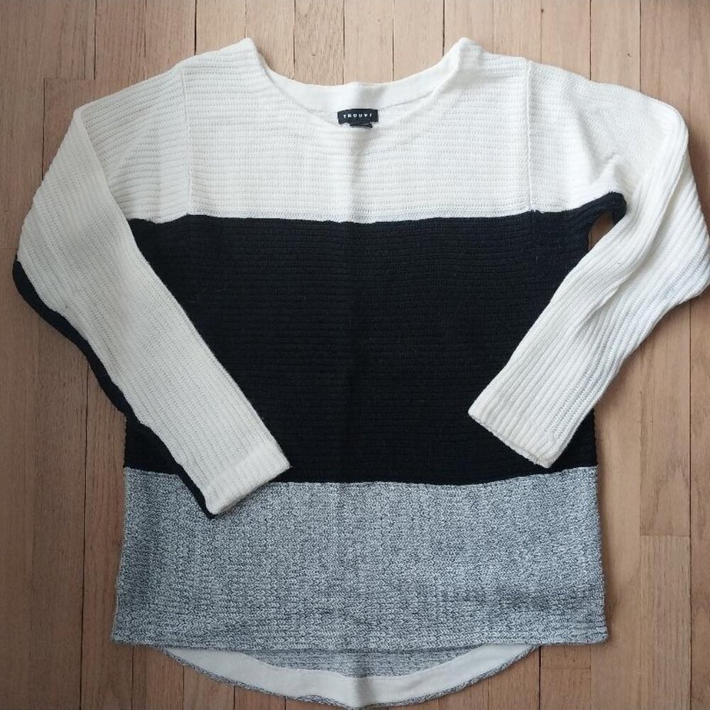 Trouve crew neck sweater, size XL